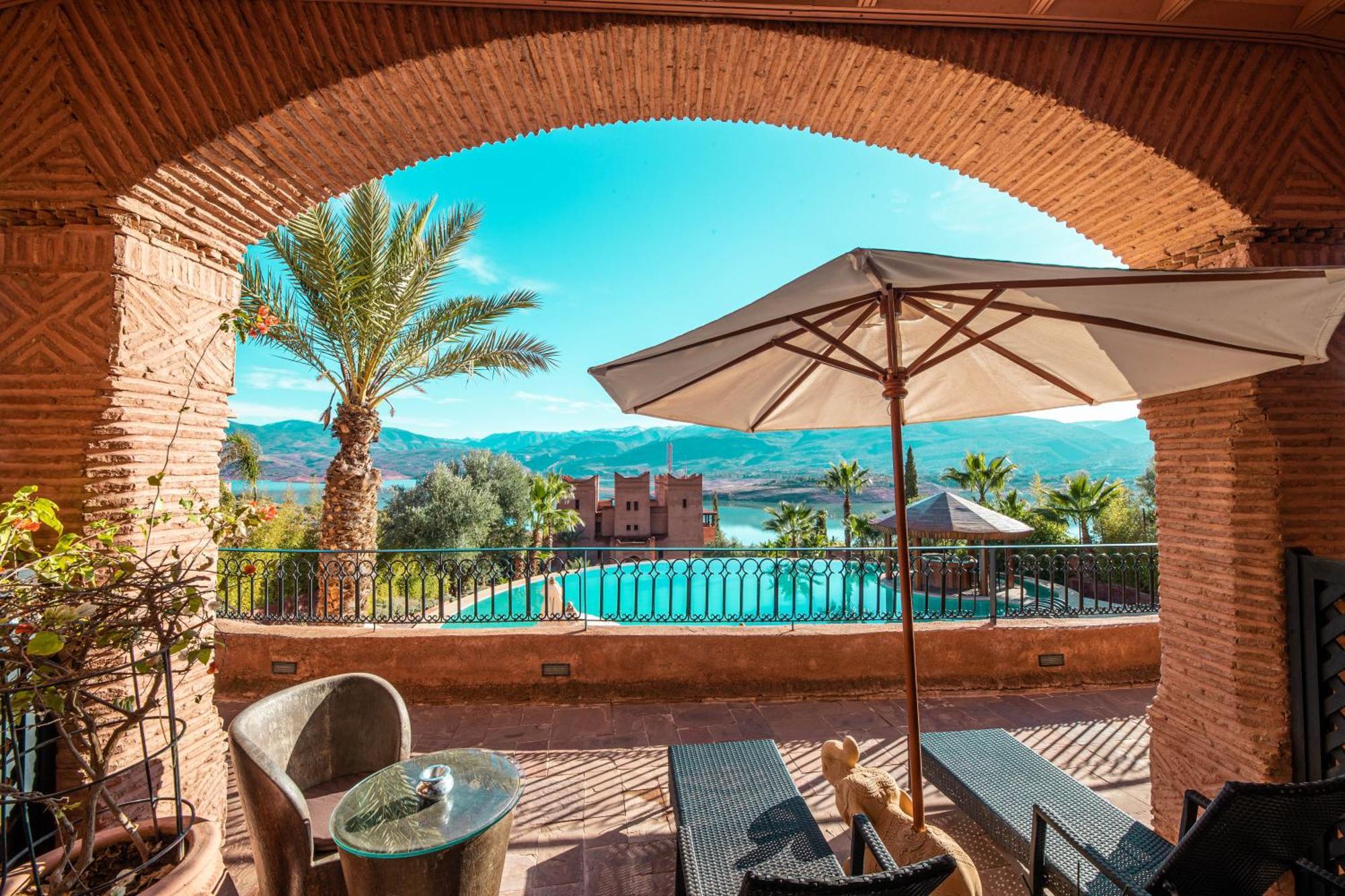 Widiane Resort Bine el Ouidane Exterior foto View of the Atlas Mountains from the hotel